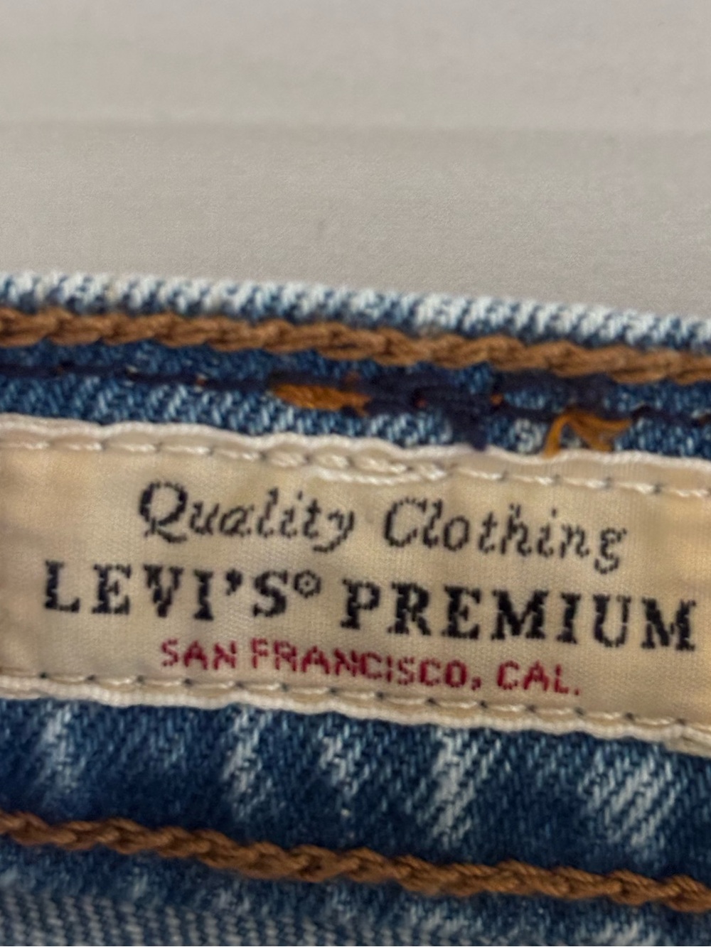 Levi’s Premium Wedgie Straight Jeans 29 High Rise Button Fly Cropped Denim - Picture 12 of 13